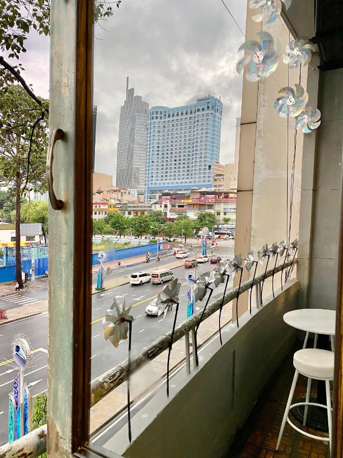 Ferienwohnung Le Bijou Chic In The Heart Of Saigon Charm With View Ho-Chi-Minh-Stadt Exterior foto
