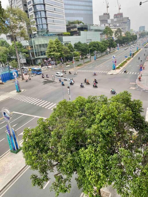Ferienwohnung Le Bijou Chic In The Heart Of Saigon Charm With View Ho-Chi-Minh-Stadt Exterior foto