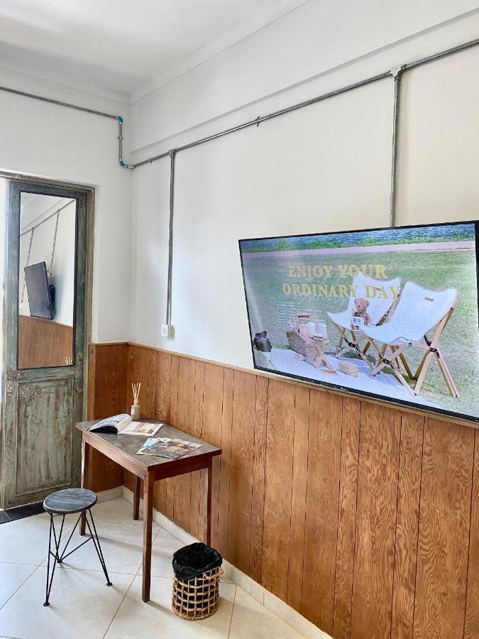 Ferienwohnung Le Bijou Chic In The Heart Of Saigon Charm With View Ho-Chi-Minh-Stadt Exterior foto